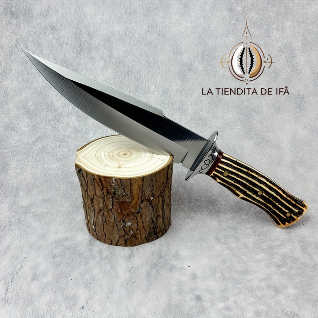 Cuchillo de Caza  con Hoja de Acero Inoxidable y Funda de Cuero